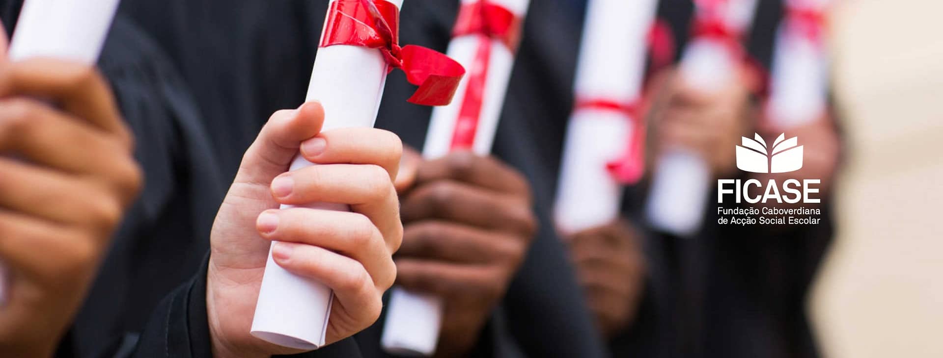 Governo Reforça Orçamento da FICASE para apoiar Estudantes Universitários com Dívidas de Propinas