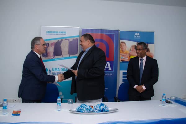 FICASE e BCA, assinam Protocolo no valor de 750 mil escudos por um período de três anos, visando apoiar alunos em situação de vulnerabilidade socioeconómica nas escolas em todo o território nacional.